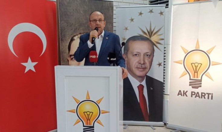AK Parti’de 65. Danışma Meclisi: Rozet Orhan Borazan’a, teşekkür belgeleri muhtarlara