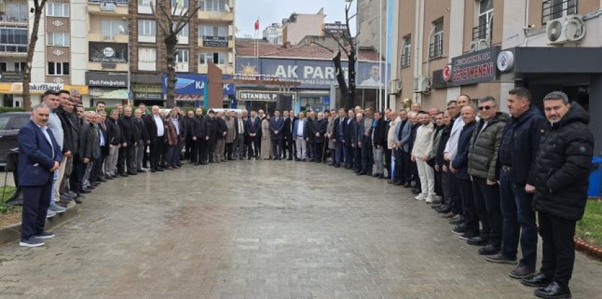 AK Parti Mustafakemalpaşa’da Bayramlaşma Programı Yoğun Katılımla Gerçekleşti