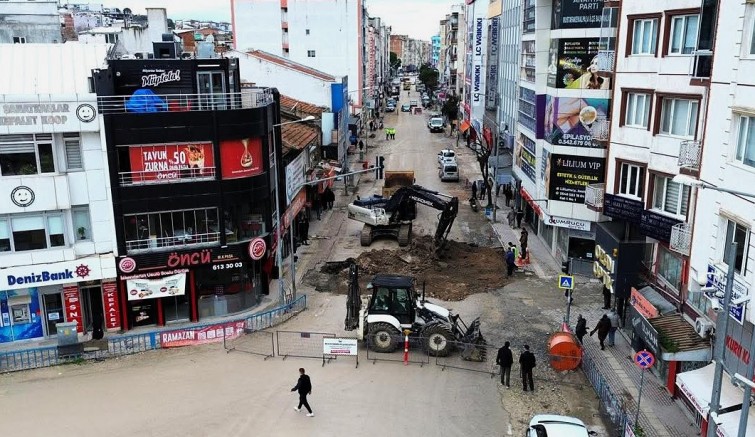Bursa Caddesi’nde Üstyapı Çalışmaları Başladı.