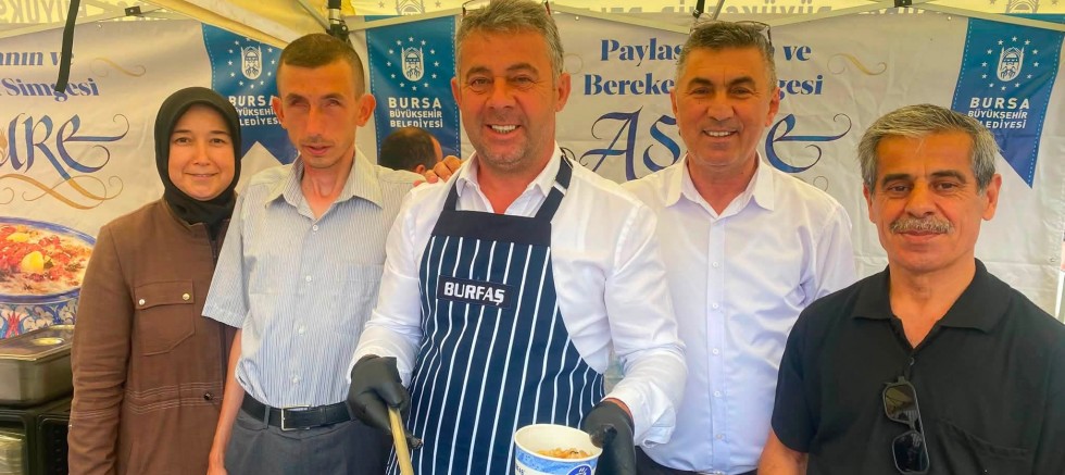 Büyükşehir’den Mustafakemalpaşa’da Aşure İkramı