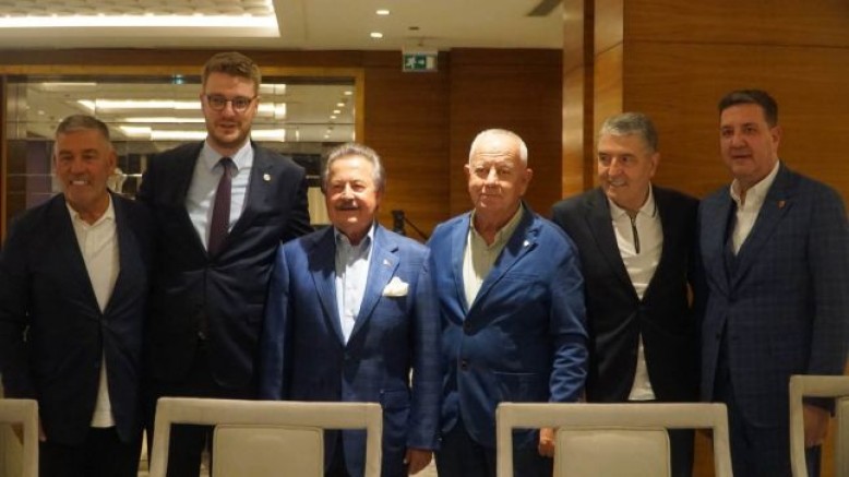 ÇAĞLAR, FAN KLÜP’Ü AKŞAM YEMEĞİNDE AĞIRLADI
