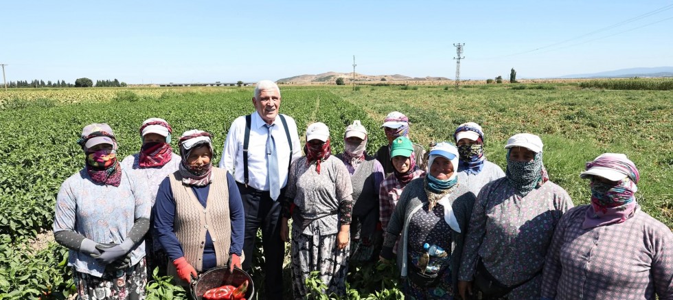 Çeltikçi’de çiftçi isyanı: “Artık satacak bir şeyimiz kalmadı”