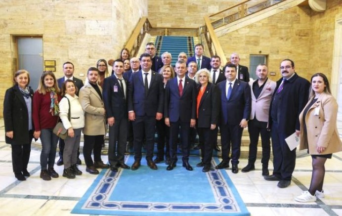 CHP Mustafakemalpaşa İlçe Örgütü Ankara’da Temaslarda Bulundu