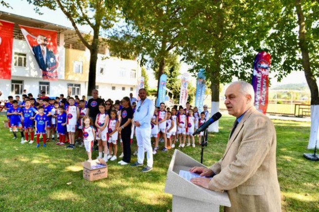 Çırpan Spor Yaz Okulu’nda 165 Öğrenci Madalyalarını Aldı