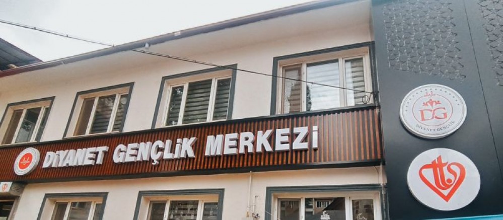 Diyanet Gençlik Merkezi Yenilenen Yüzüyle Gençleri Bekliyor