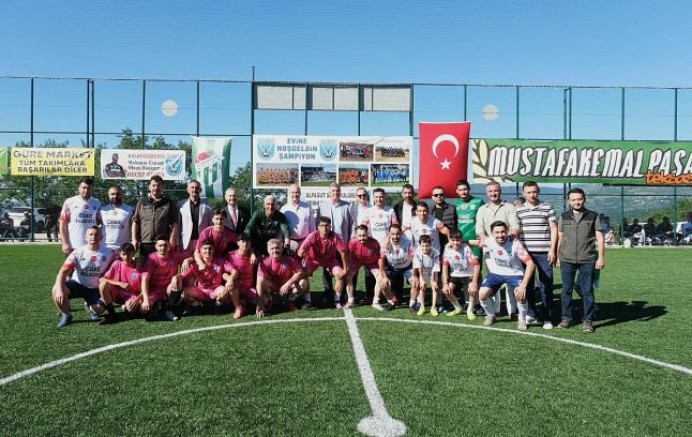 Geleneksel Ayhan Çelebi Turnuvası Futbol Şölenine Dönüştü
