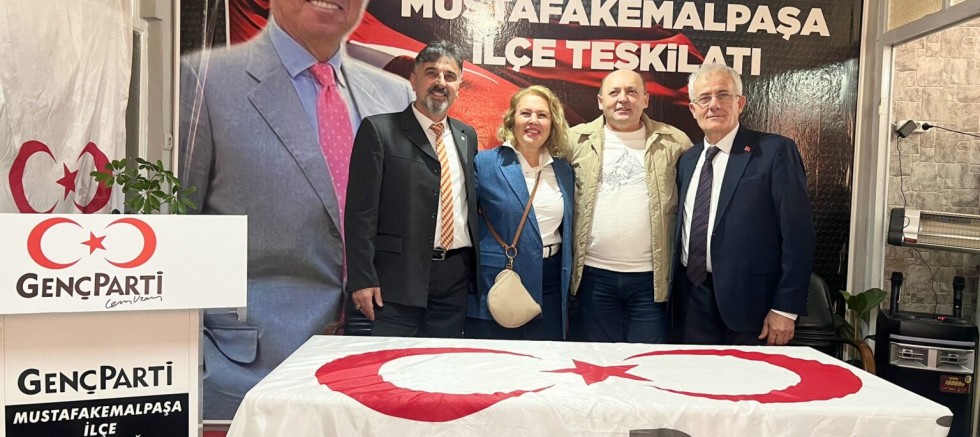 GENÇ PARTİ YÖNETİMİ İSTİFA ETTİ