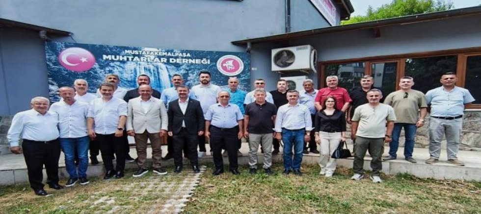 AK Parti'den Muhtarlar Derneği'ne Nezaket Ziyareti
