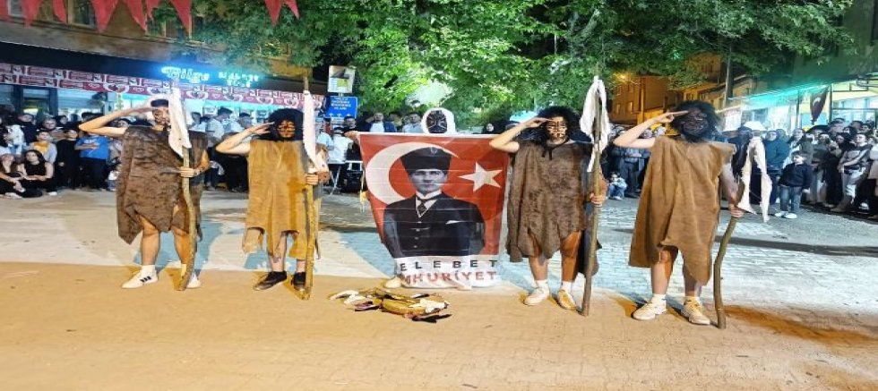 Çaltılıbük’te 157 Yıllık Deve Eğlencesi Geleneği Yaşatıldı