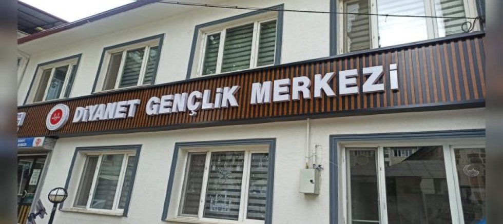Diyanet Gençlik Merkezi Yenilenen Yüzüyle Gençleri Bekliyor