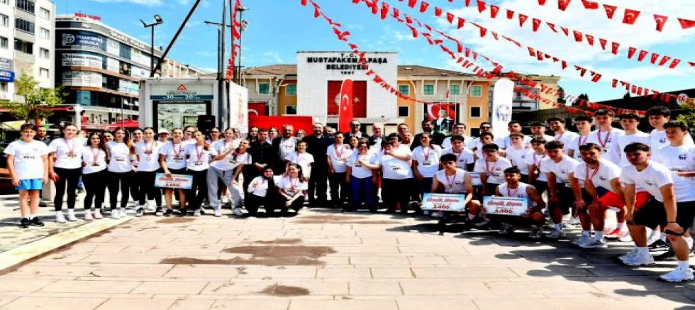Gençler 19 Mayıs Coşkusunu Koşarak Yaşadı