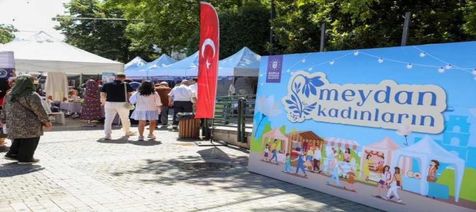 MEYDAN KADINLARIN” DAYANIŞMA PAZARINA İLGİ BÜYÜYOR.