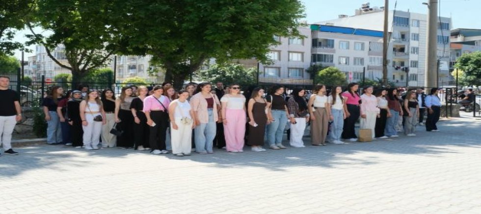 Mustafakemalpaşa’da 16 Bin Öğrenci Karne Heyecanı Yaşadı