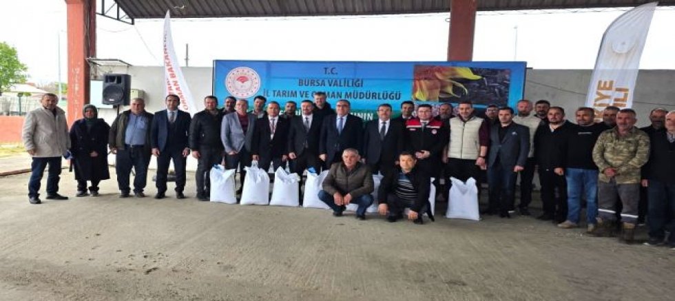 Mustafakemalpaşa’da Üreticiye Tohum Desteği