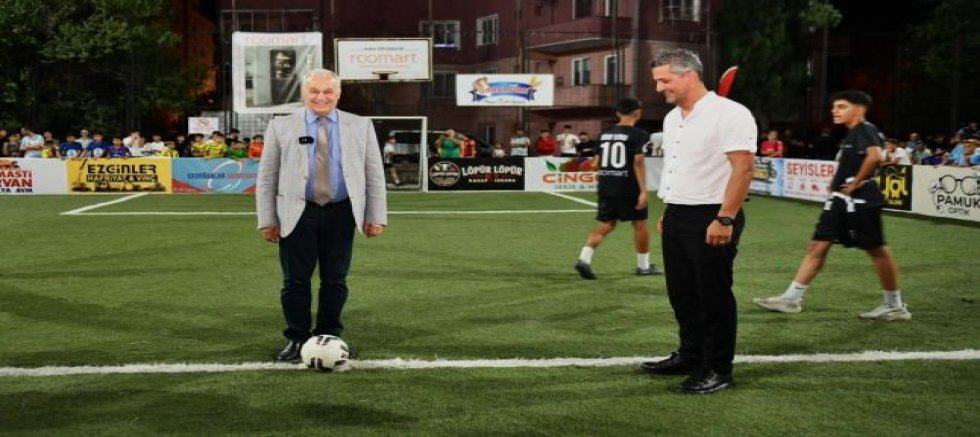 Paşa Minitop Futbol Turnuvası Coşkulu Bir Açılışla Başladı