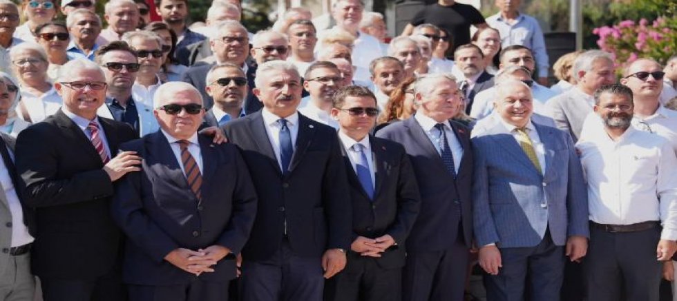 Şükrü Erdem Resmen YENİ Parti'de! Bursa'da 6 Belediye Başkanı Parti Değiştirdi