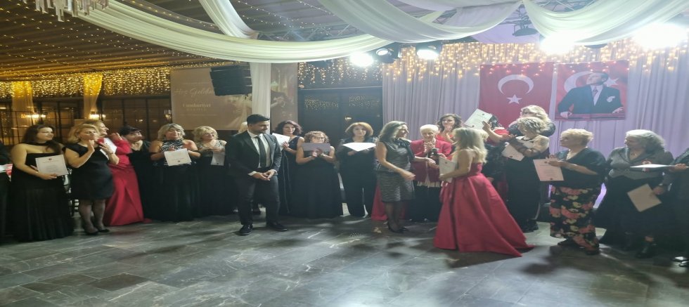 TÜRK KADINLAR BİRLİĞİ BURSA ŞUBESİ’NDEN CUMHURİYET’İN 103. YILINA ANLAMLI KUTLAMA