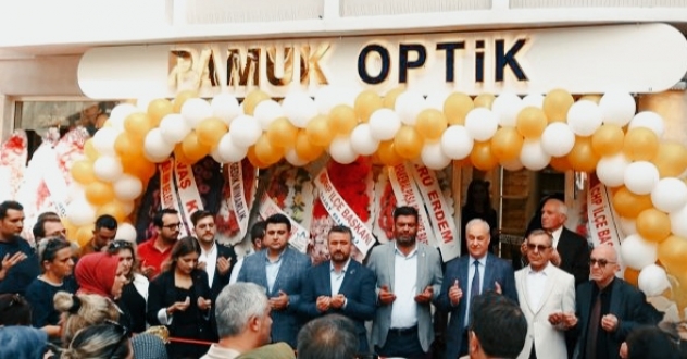 Mustafakemalpaşa’da Pamuk Optik Hizmete Açıldı