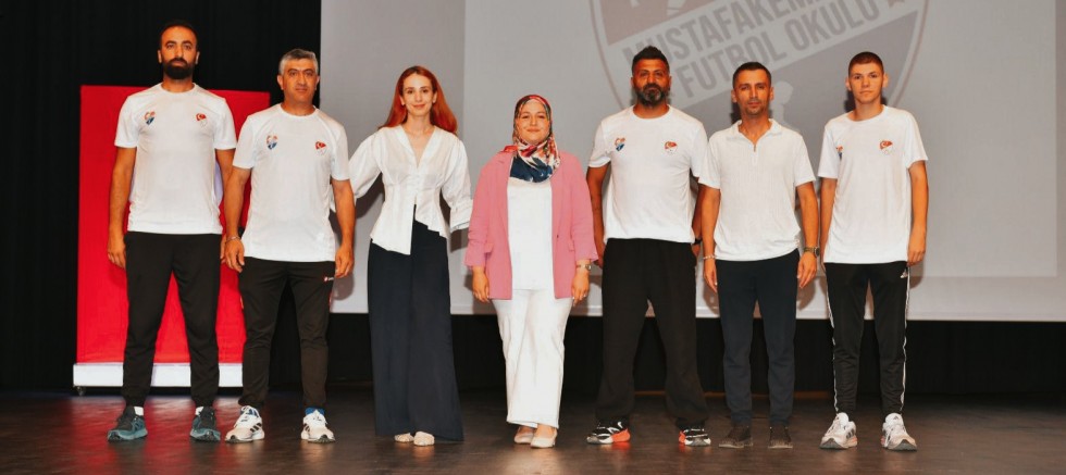 Mustafakemalpaşa Futbol Okulu’ndan Geleceğin Yıldızlarına Sağlık ve Spor Semineri
