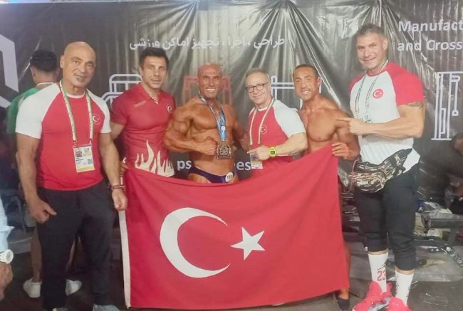 ŞAMPİYON ZABITA’DAN DÜNYA DERECESİ!