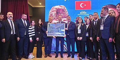 Ağıralioğlu Mustafakemalpaşa'da iktidara yüklendi: Tasarrufla geldiniz, israfla gidiyorsunuz