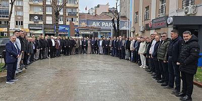 AK Parti Mustafakemalpaşa’da Bayramlaşma Programı Yoğun Katılımla Gerçekleşti