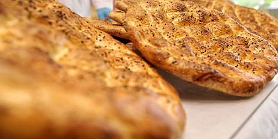 BURSA’DA 450 GRAMLIK BESAŞ RAMAZAN PİDESİ 25 TL