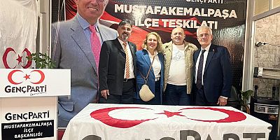 GENÇ PARTİ YÖNETİMİ İSTİFA ETTİ
