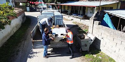 Mustafakemalpaşa’da eski çöp konteynerleri yenileniyor