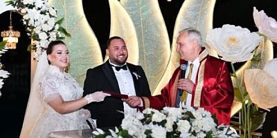 Sencer Uzkınay ile Tuana Kuşçu Dünyaevine Girdi.