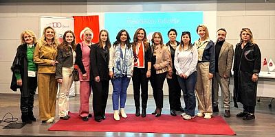 Türk Kadınlar Birliği Bursa Şubesi’nden Dijital Atılım: Kadınlar Yapay Zekâ Çağının Öncüsü Olmaya Hazırlanıyor